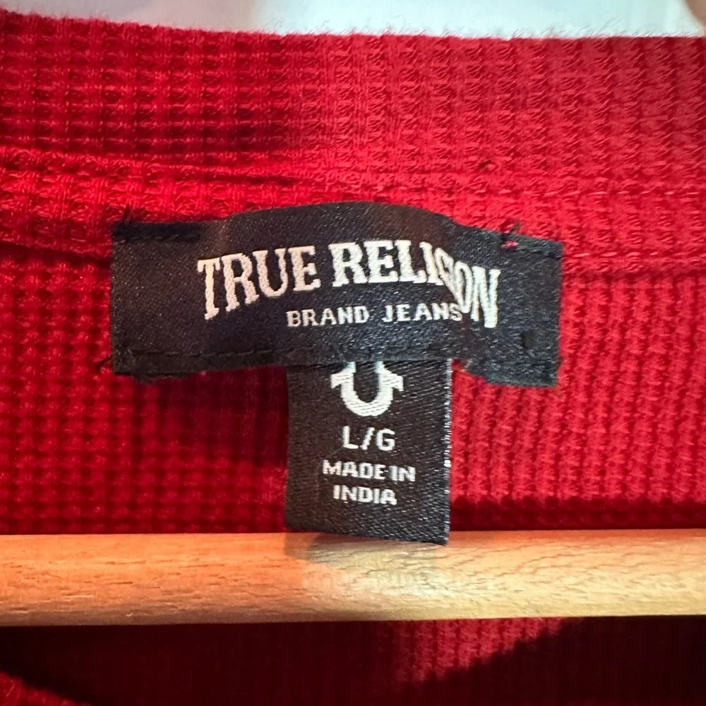 True Religion Shirt Mens Lg Red Dahlia Long Sleeve Rib Henley Waffle Logo EUC